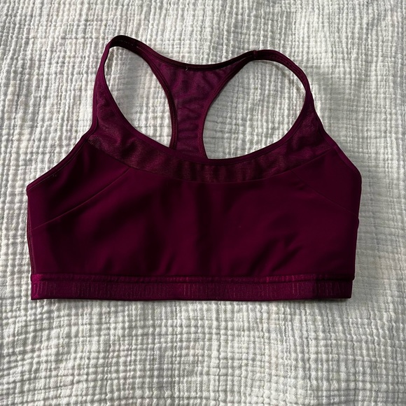 Under armour sports bra - Picture 1 of 2